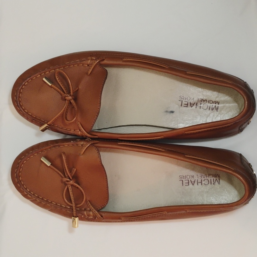 Michael Kors Women's Tan Loafers (Size 9)
